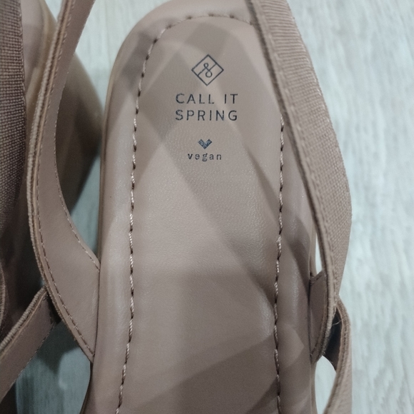 Beige Wedge Sandals size 6.5 - Picture 4 of 8